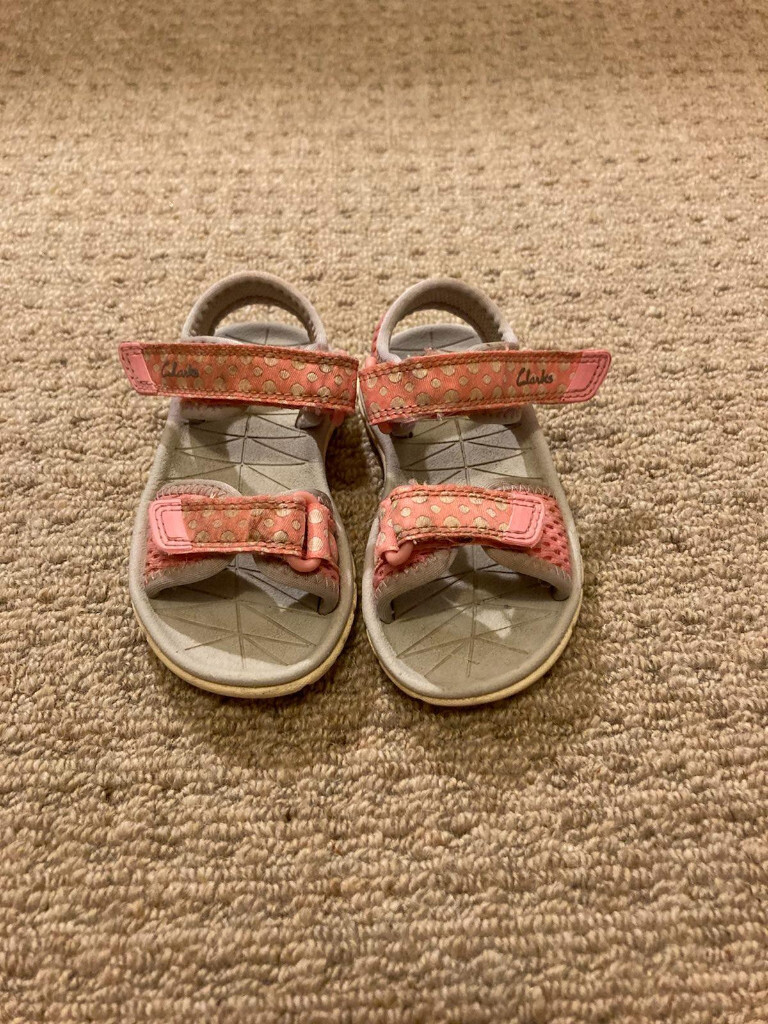clarks baby sandals